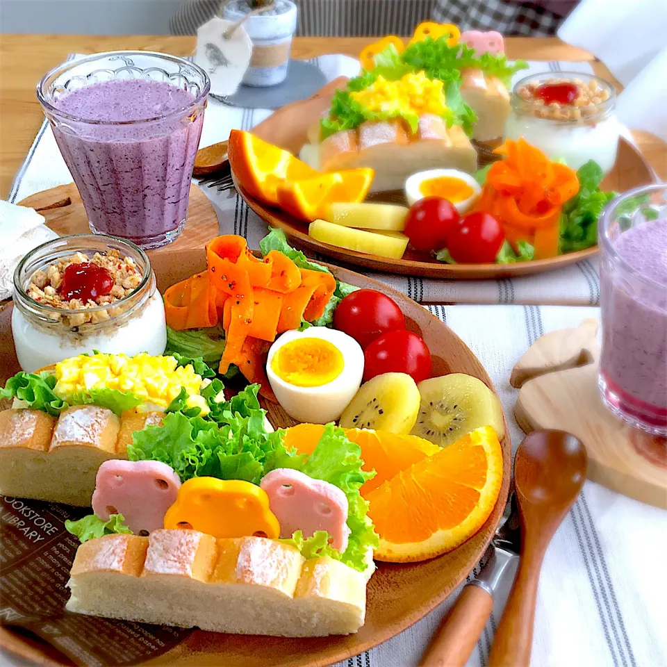 Snapdishの料理写真:ミルクハースサンドであさごパン🍞🍴.*ﾟ|mou mouさん