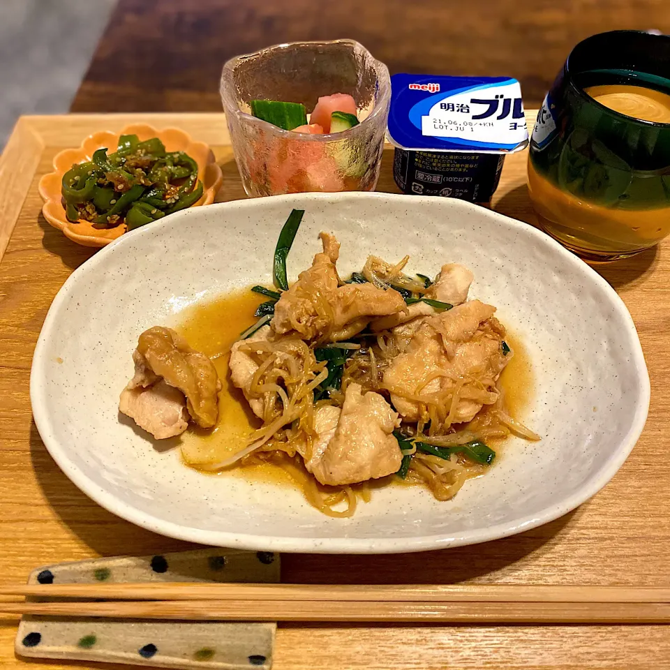 Snapdishの料理写真:鶏むねの胡麻油蒸し|なつこさん