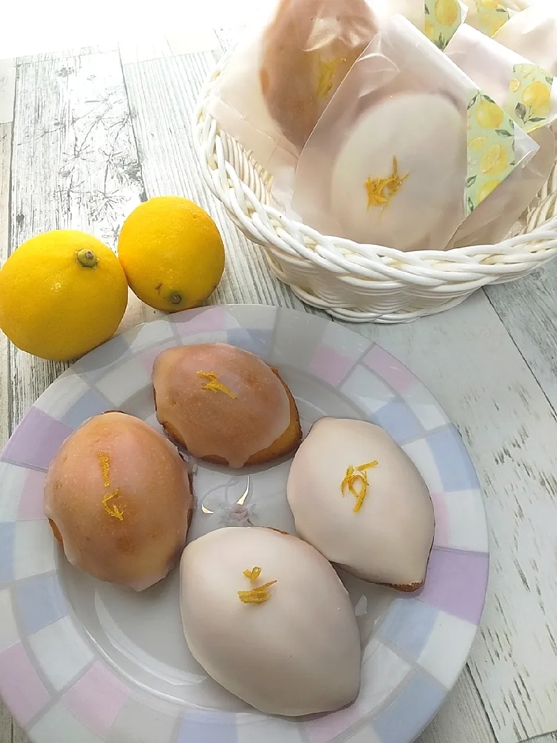 ☆今日のおやつ☆　レモンケーキ 🍋　(グラスアローとレモンチョコレートコーティング)|hamamaさん