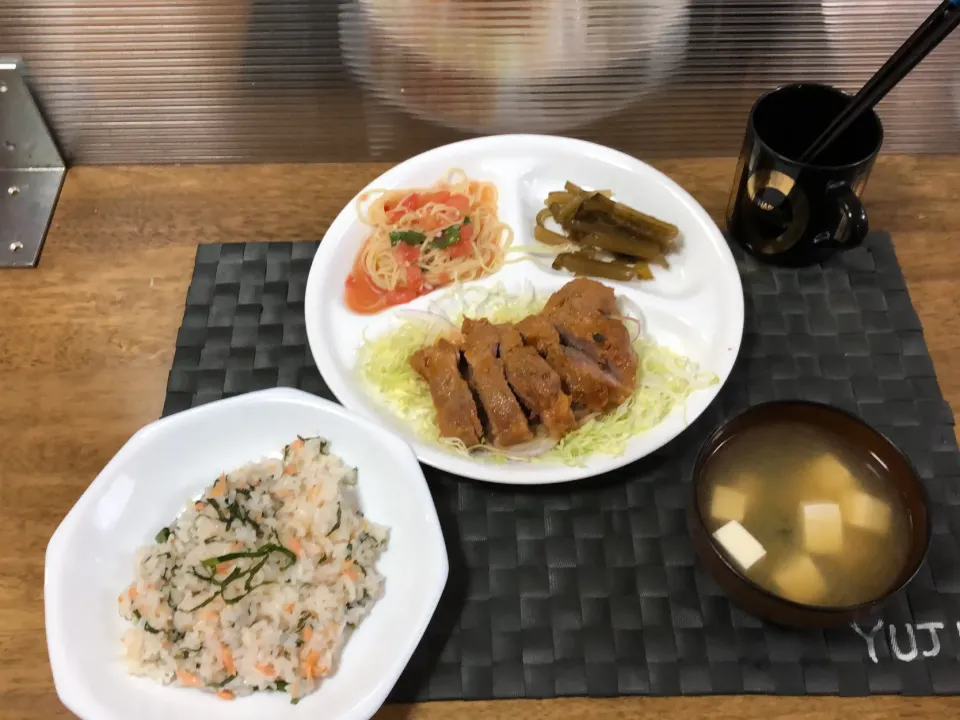 Snapdishの料理写真:Ohana夕食　豚肉ニンニク味噌焼き、冷製パスタ、蕗煮付け|Ohanaさん