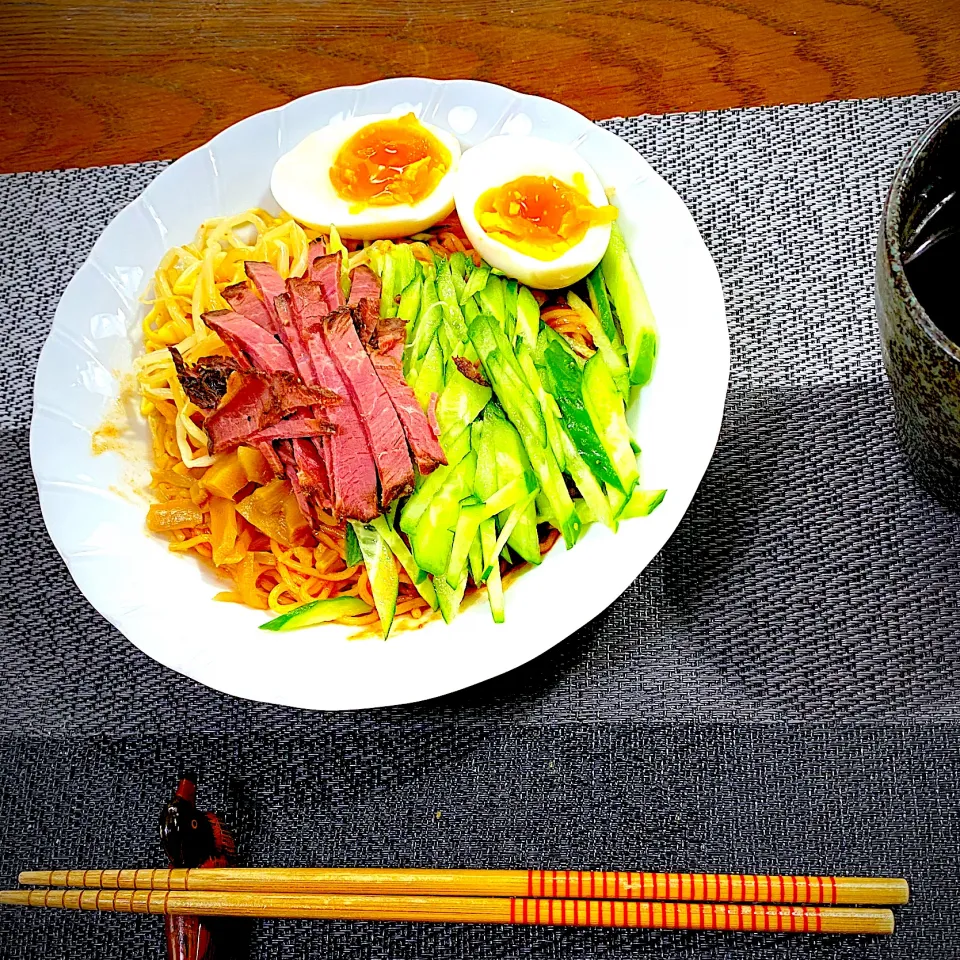 Snapdishの料理写真:韓国風ビビン麺|yakinasuさん