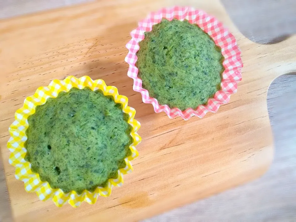 レンチン1分♪米粉でほうれん草蒸しパン＊|めめさん