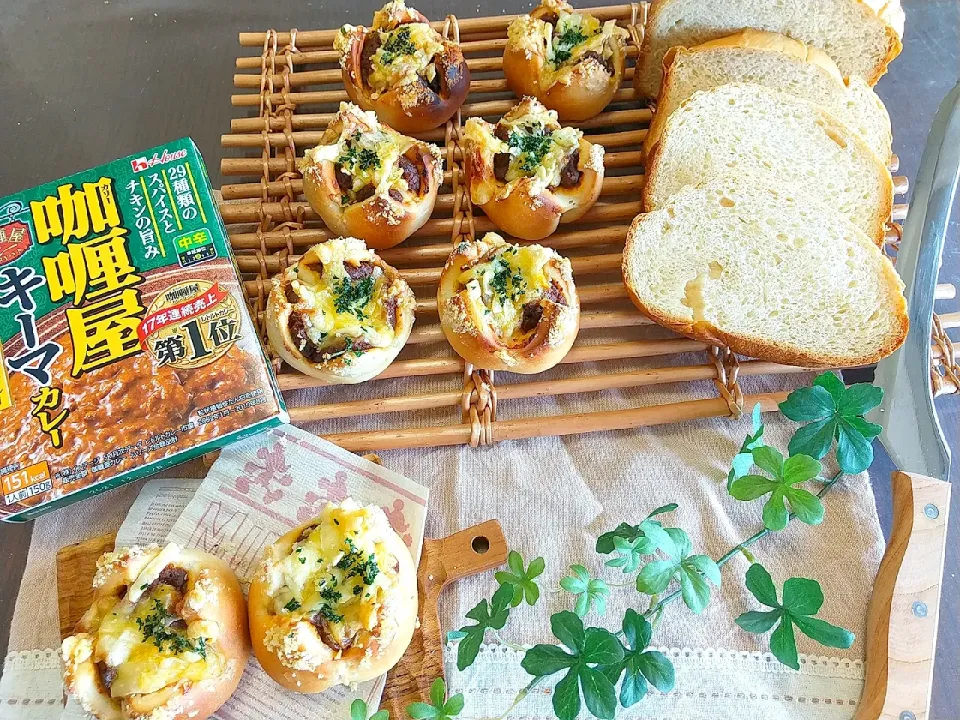 🥖焼きカレーチーズパンとちょっとリッチな食パン|tomoさん