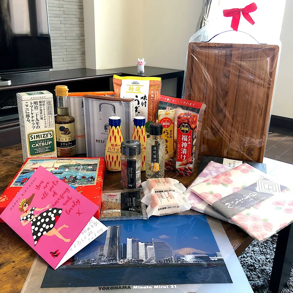 Snapdishの料理写真:シュトママから早い誕生日プレゼントが届きました🎁|ヨッチャンさん