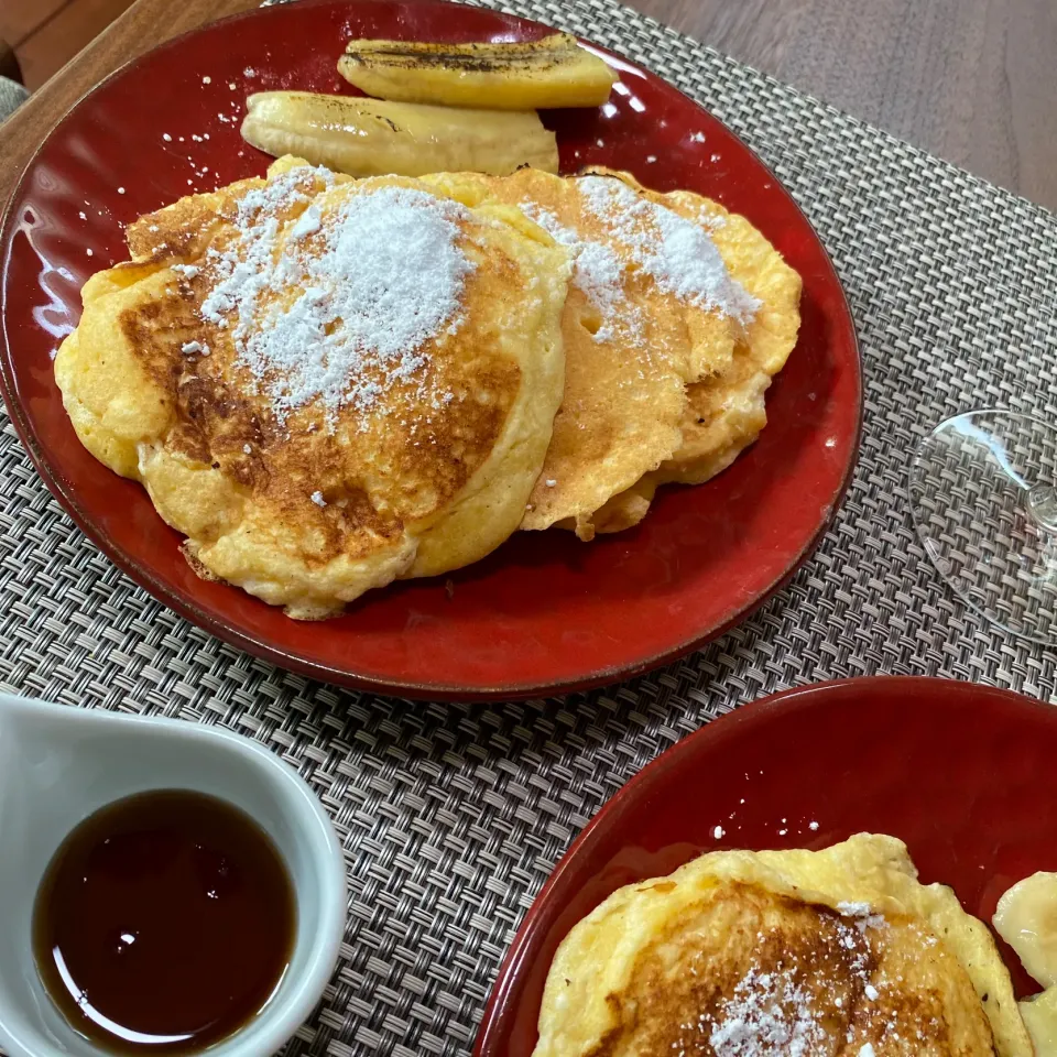 Snapdishの料理写真:リコッタチーズのスフレパンケーキ|麻紀子さん