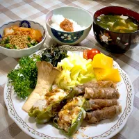 Snapdishの料理写真:今日の夕飯★アスパラの肉巻きとピーマンの肉詰め＋ピーマン味噌