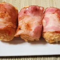 アルファ米チキンライスのベーコン巻きおにぎり|あなんさん