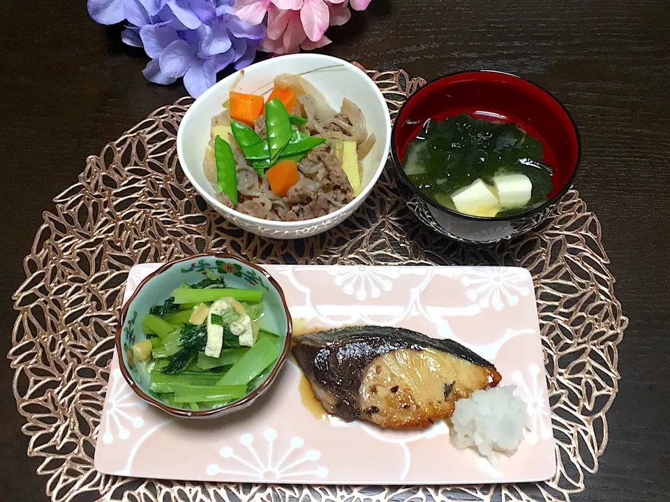 Snapdishの料理写真:肉じゃが定食♪|emiさん