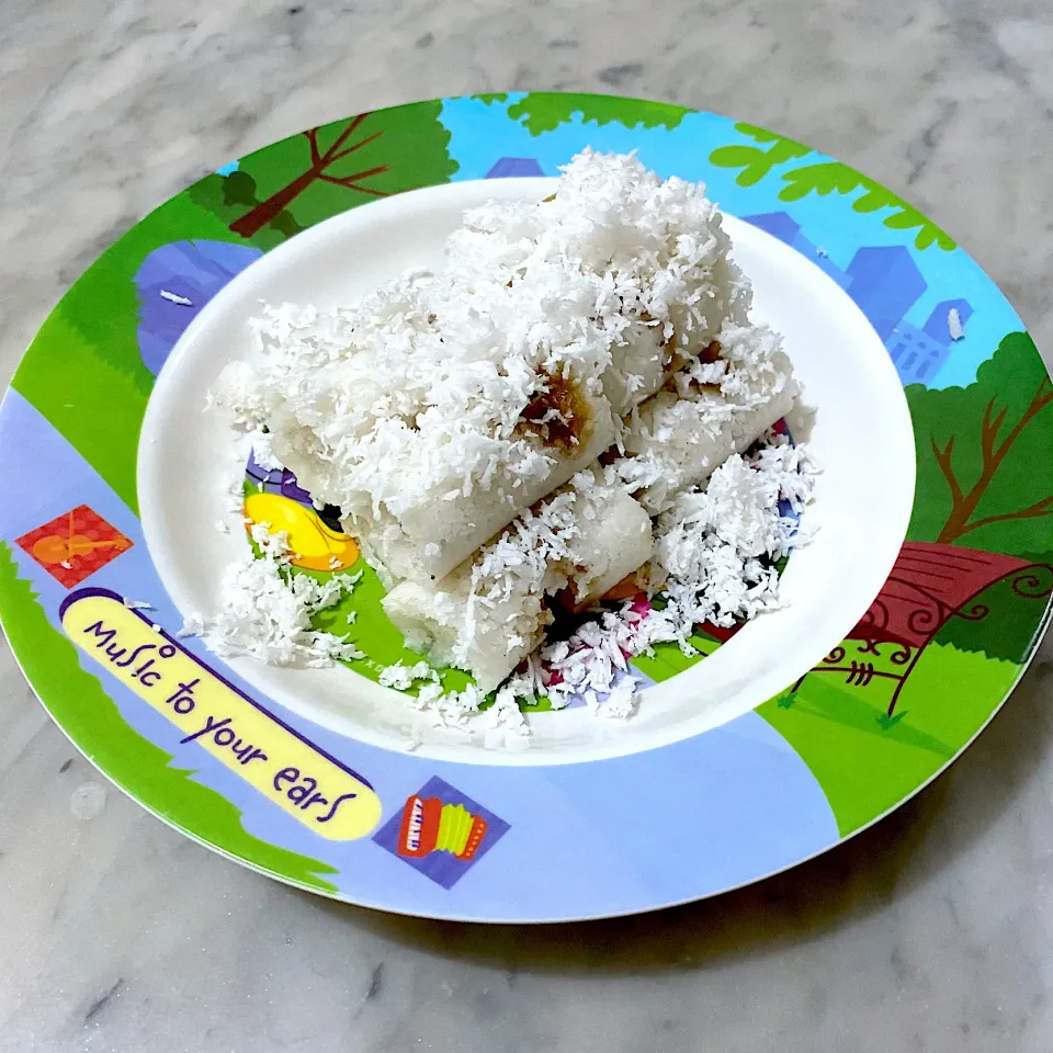 Kue putu (indonesian traditional food) during pandemic time, stay at home in Jogjakarta|MI 「いどりす」さん