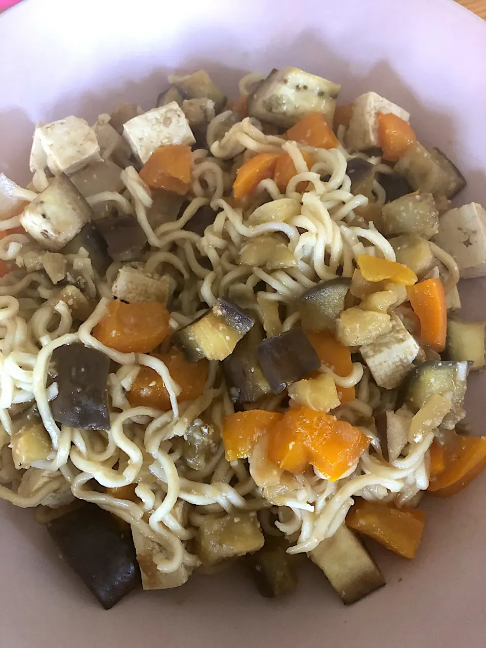 Noodles with veggies and tofu|MissYumYumさん