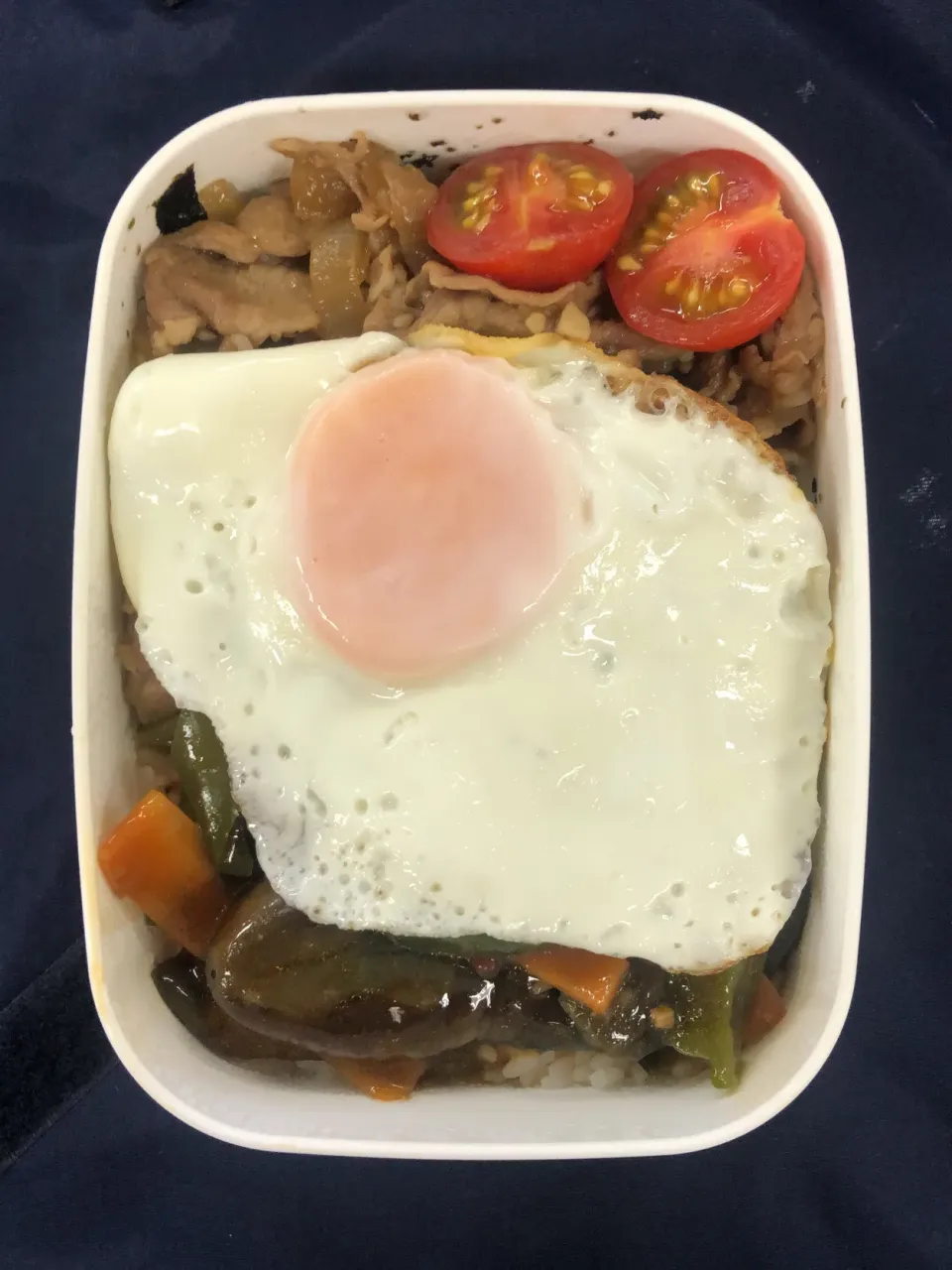 ナス炒め焼肉弁当【朝めし】|超絶トルーマン石6さん