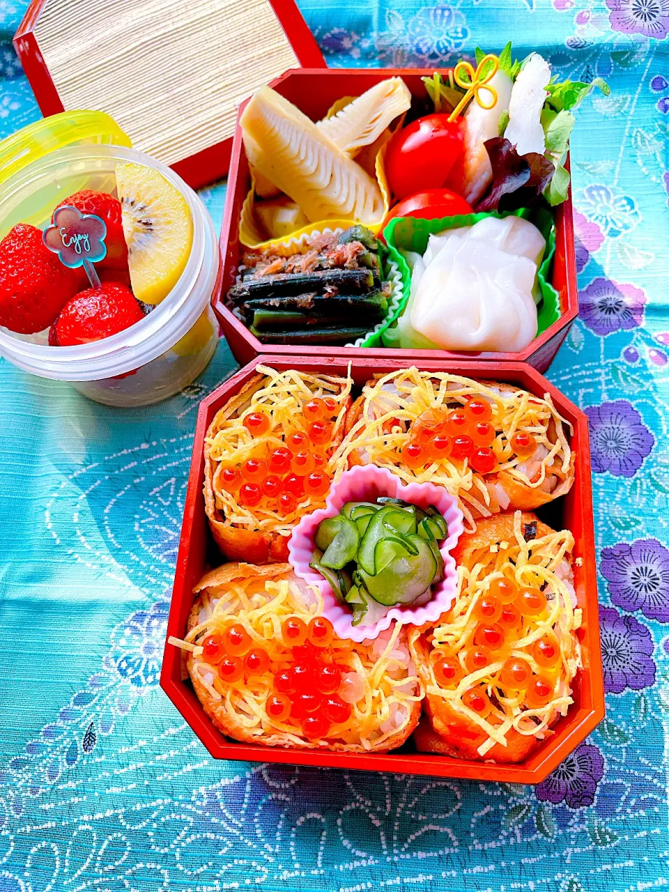 今日のお父さん弁当は稲荷寿司(⊹＾◡＾)ノo.♡ﾟ｡*|Blueberry🫐さん