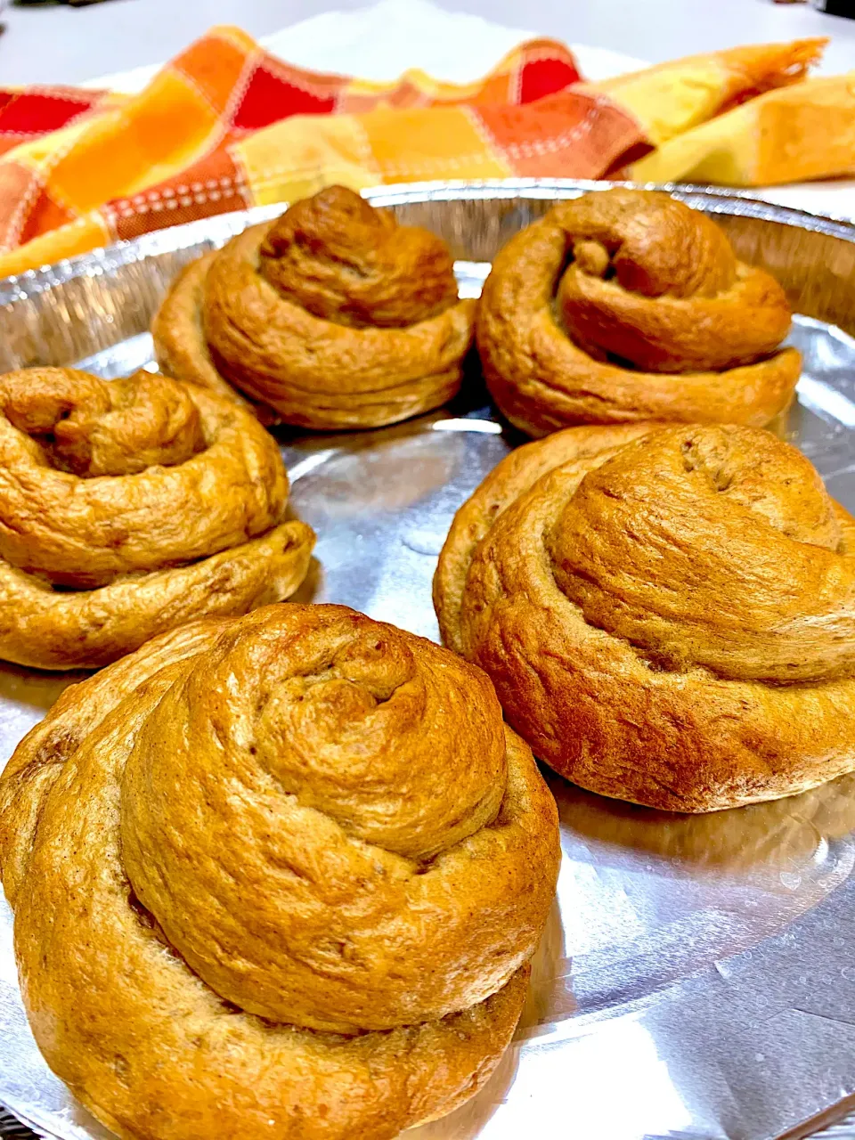 Apricot Sourdough Tornado Bagel Bread with Cinnamon and Cardamom|gonbenさん