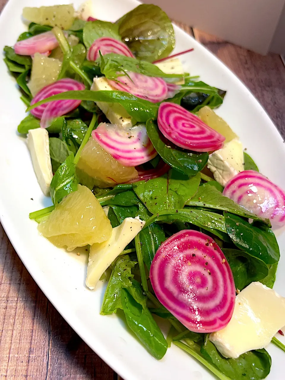 渦巻きビーツとブリーチーズのサラダ🥗|レオンさん