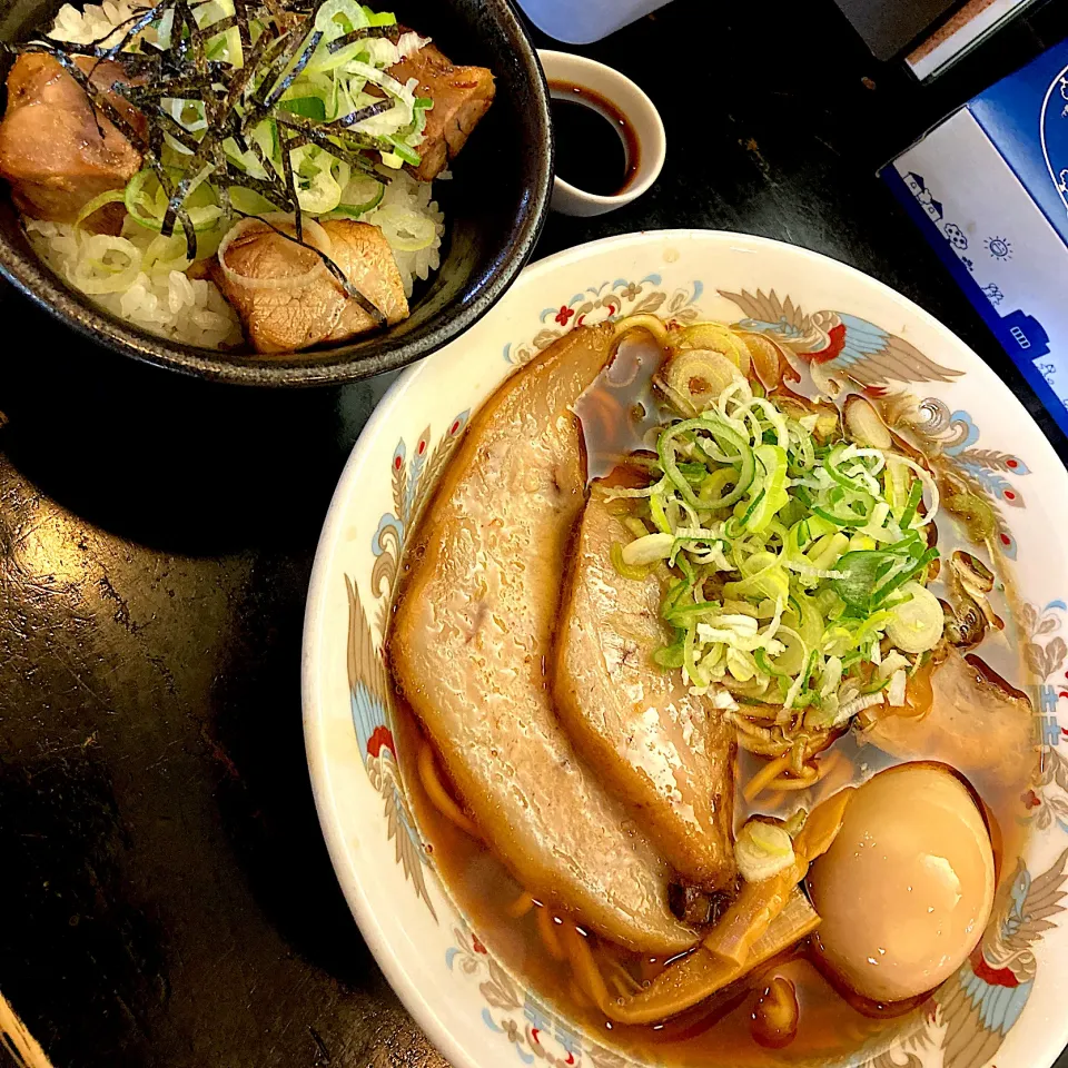 Snapdishの料理写真:豚トロラーメン＆豚丼|こもず♪さん