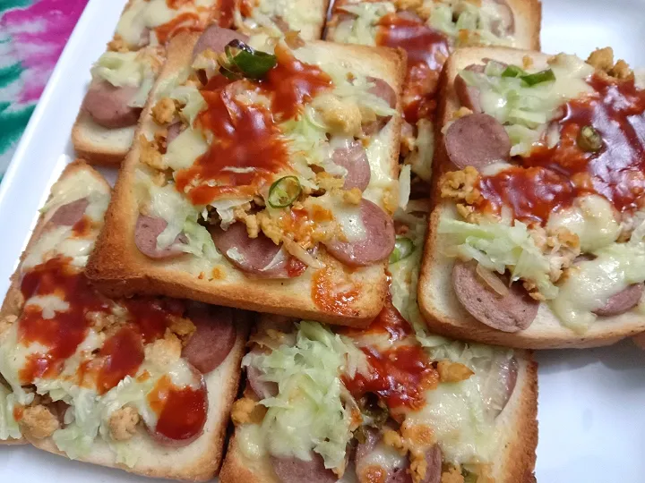 Sausage Cheese Toast 
#nisasadia 
#nisahomefood|Sadia Meherinさん