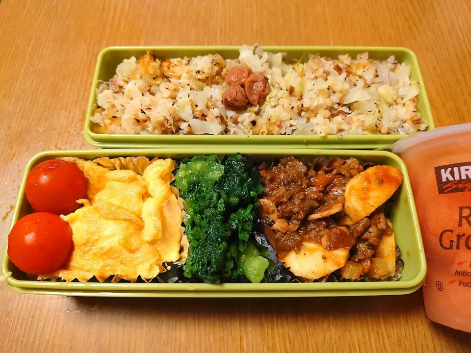 キャベツとおかかゆかり混ぜご飯と長芋のミートソース和え弁当|りょーさん