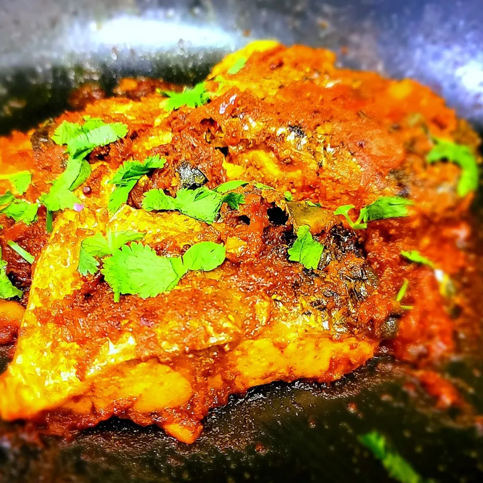 Snapdishの料理写真:Salmon Masala Roast|Manisha Shindeさん