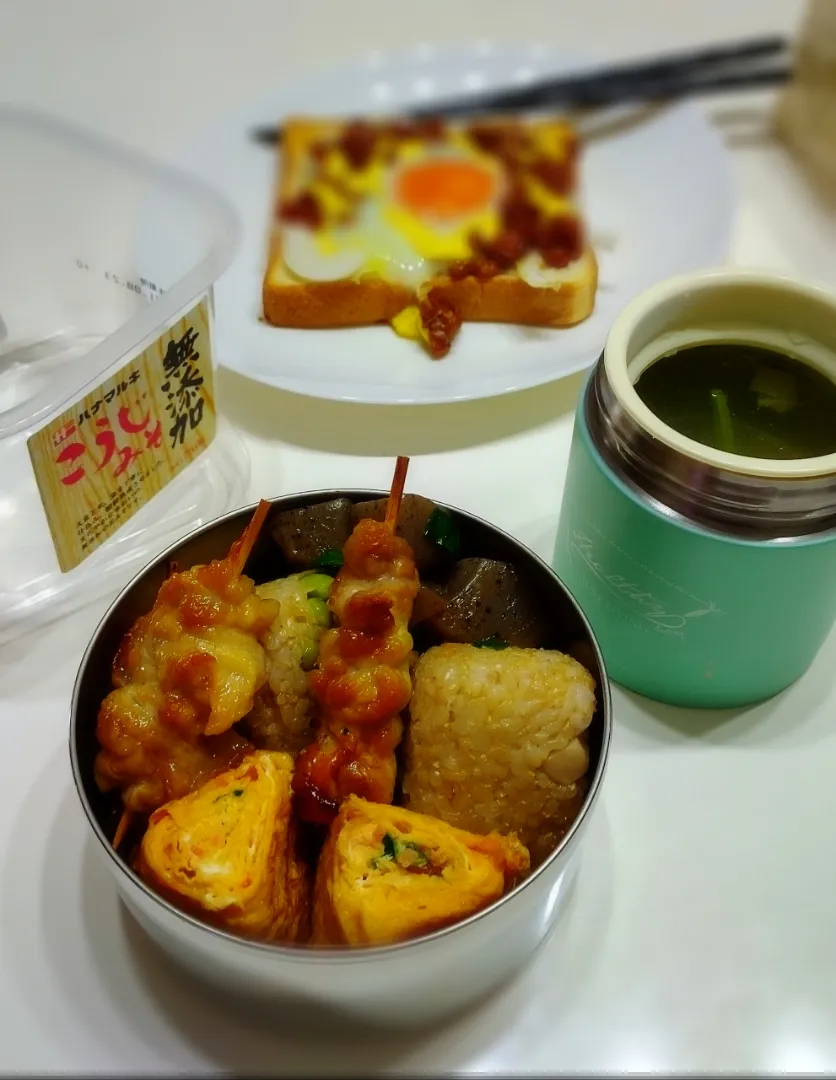 Snapdishの料理写真:ボンバーさんの料理 容器にこびりついた味噌活用玉子焼き🐣コケっとな✨|みったんさん