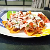 cheesy Nachos with beans and salasa|Jaina Modiさん