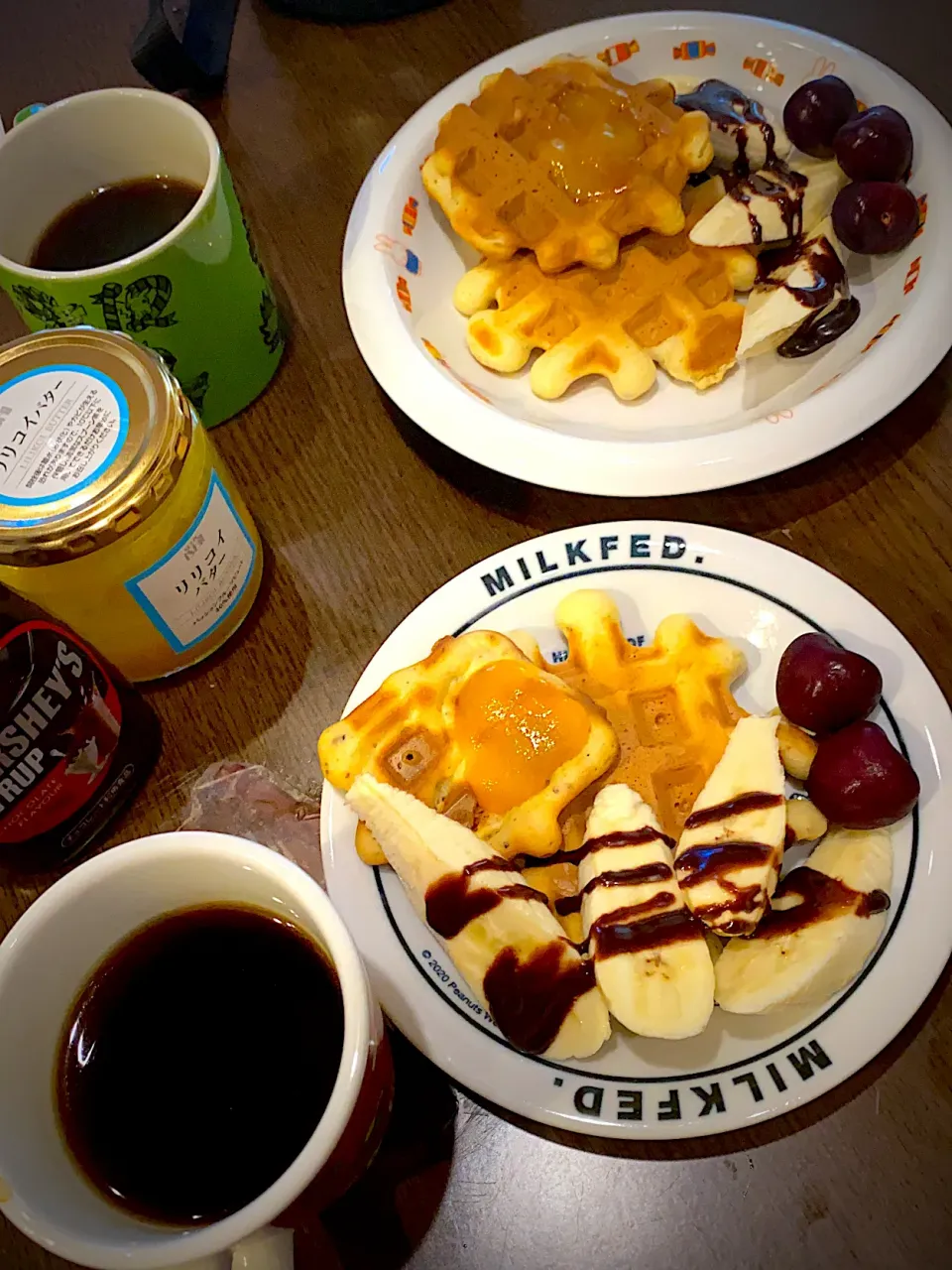 カカオニブ入りワッフル🧇　チョコバナナ　アメリカンチェリー　リリコイバター　コーヒー☕️|ch＊K*∀o(^^*)♪さん