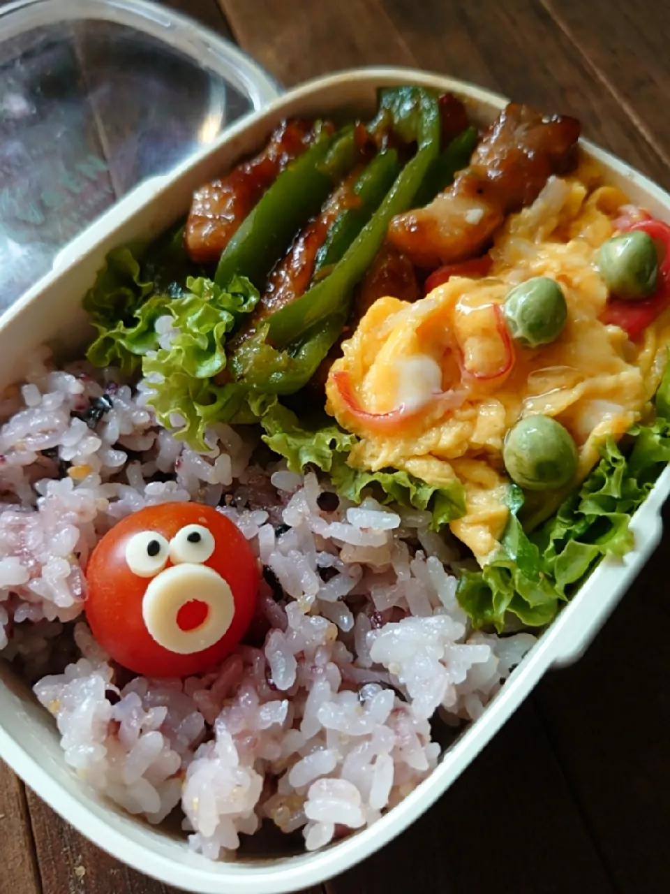 漢の…長女用🍱豚の青椒肉絲とカニかま玉の中華弁当|ᵏᵒᵘさん