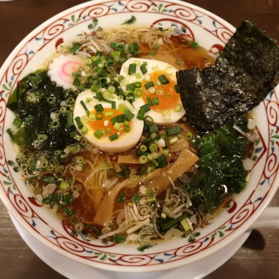 Snapdishの料理写真:昔ながらの醤油ラーメン♪|takaponさん