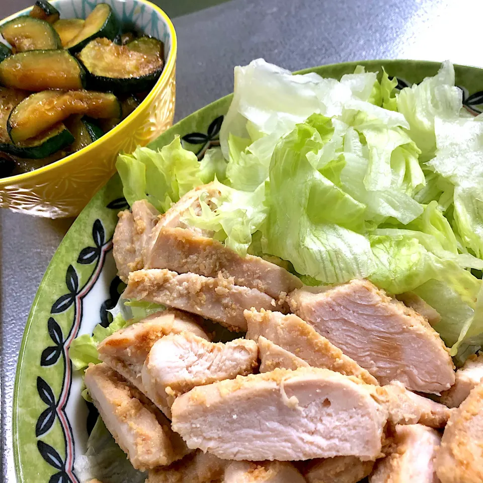 鶏むね肉の味噌漬けとズッキーニの焼き浸し|のろさん