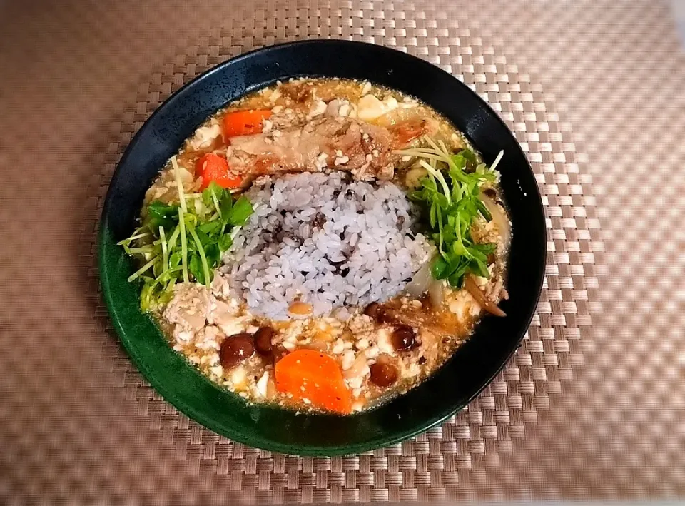 Snapdishの料理写真:和風？麻婆丼|ランさん