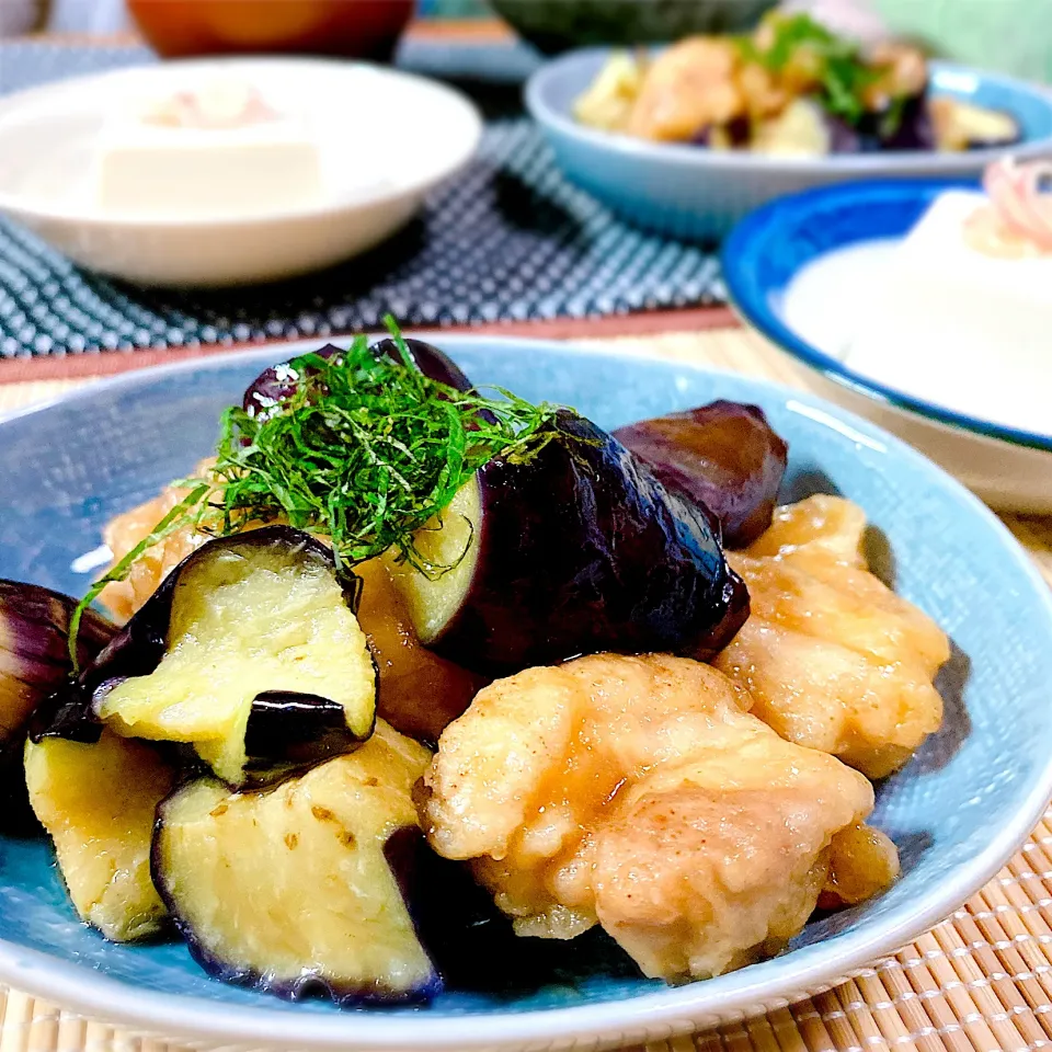 めんつゆで簡単！
【鶏肉となすの揚げ焼きびたし】|なつきさん