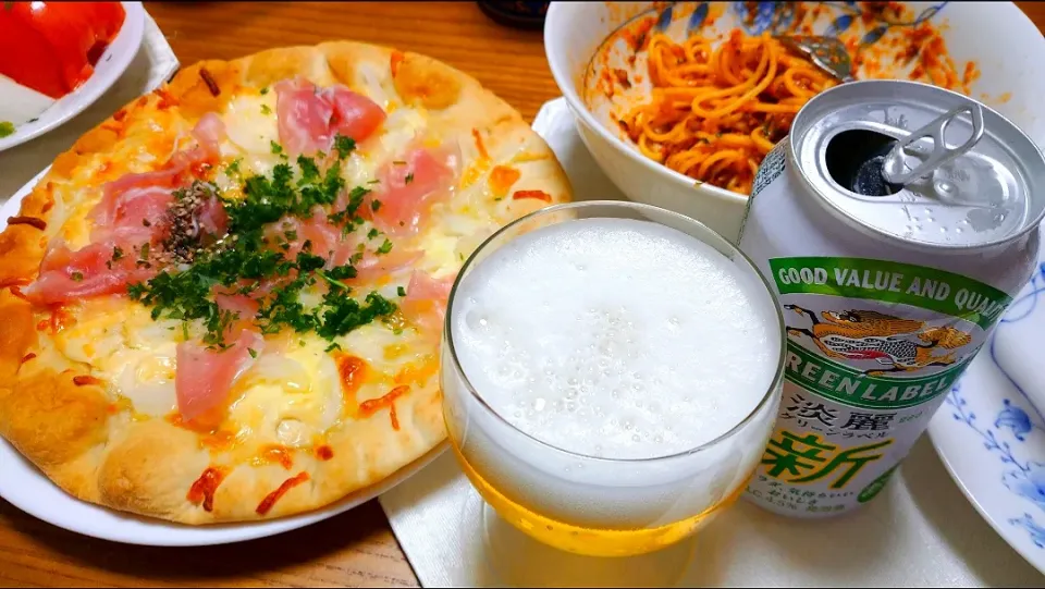 6/3の夕食🌃🍴
家飲み🏠️🍺
ピザ🍕&パスタ🍝|卯月さん