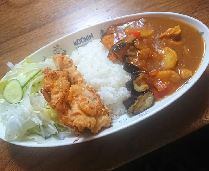 Snapdishの料理写真:夏野菜のカレー
とり天
野菜サラダ|たつかばさん