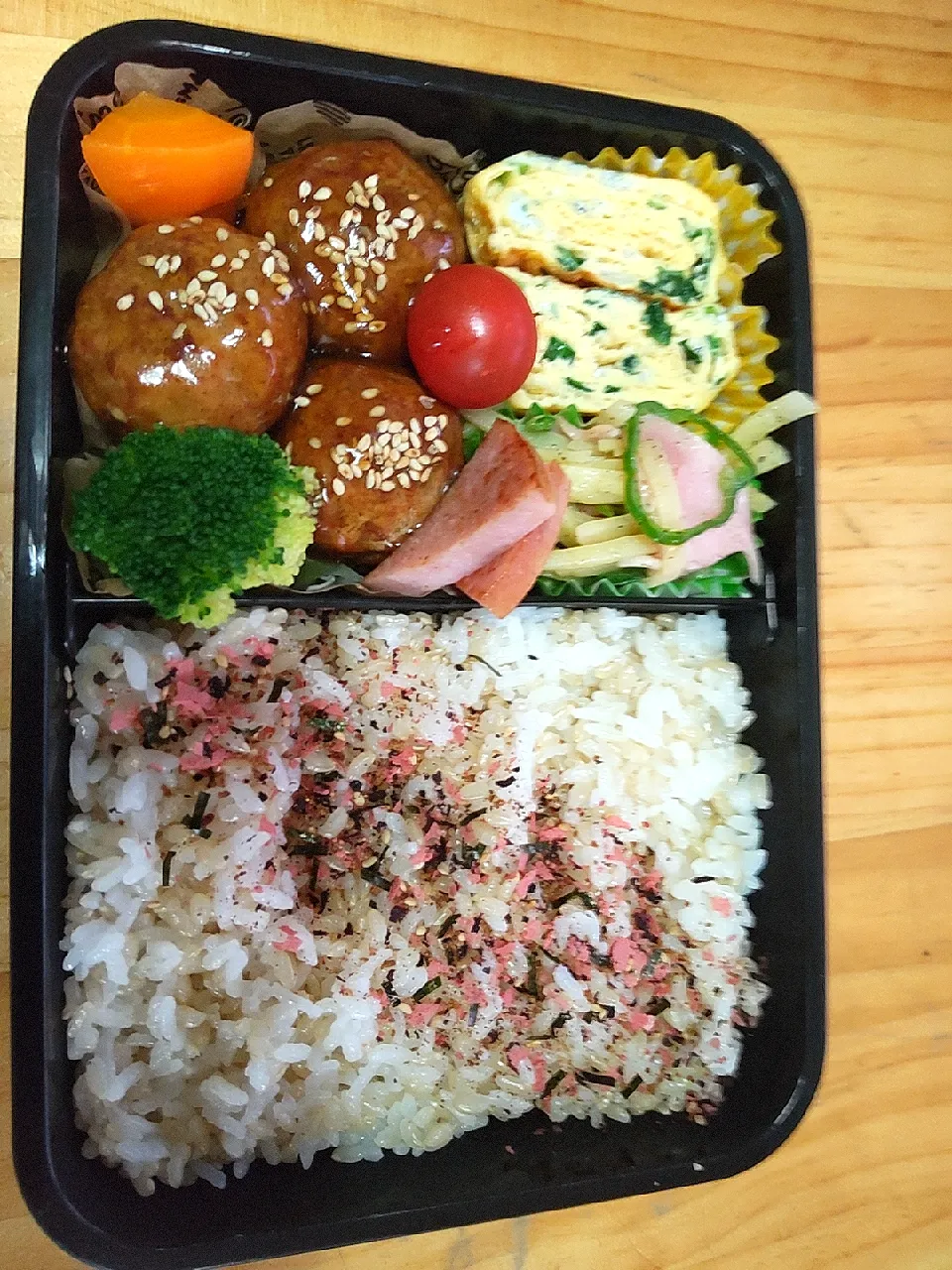 今日の長男さんのお弁当　肉団子弁当|ペコちゃんさん