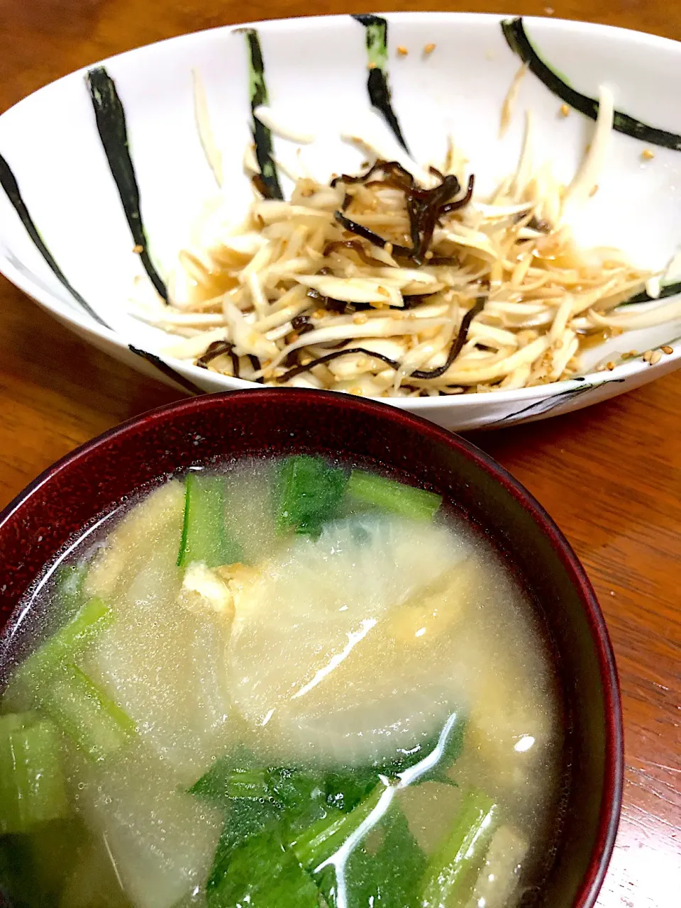 蕪のお味噌汁と蕪の皮の即席漬け|さんだーさん