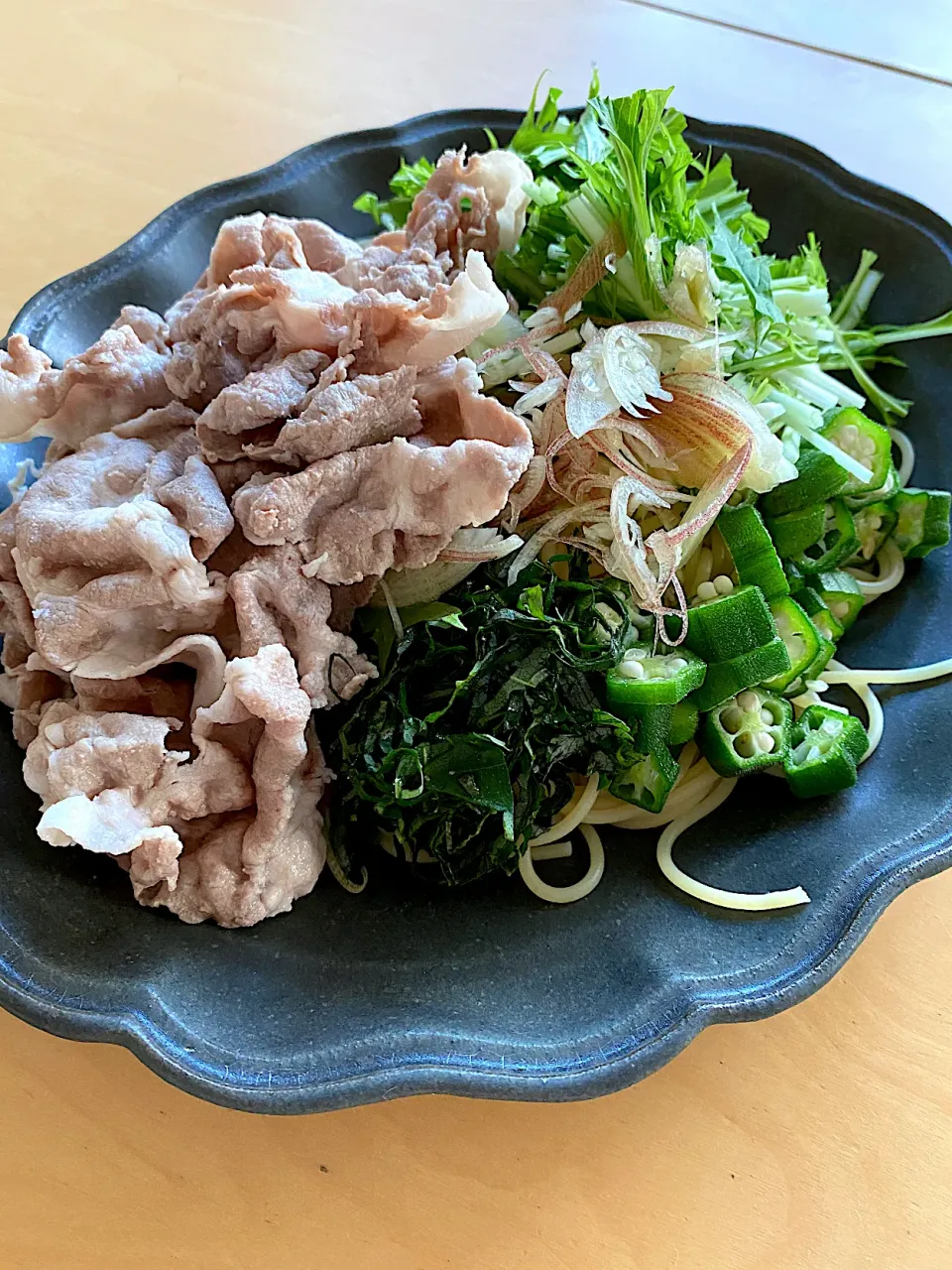 Snapdishの料理写真:豚しゃぶでサラスパ|エトフさん