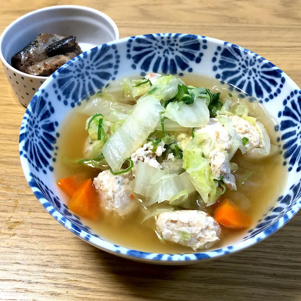 Snapdishの料理写真:鶏団子と春雨のスープ😊|さおりさん