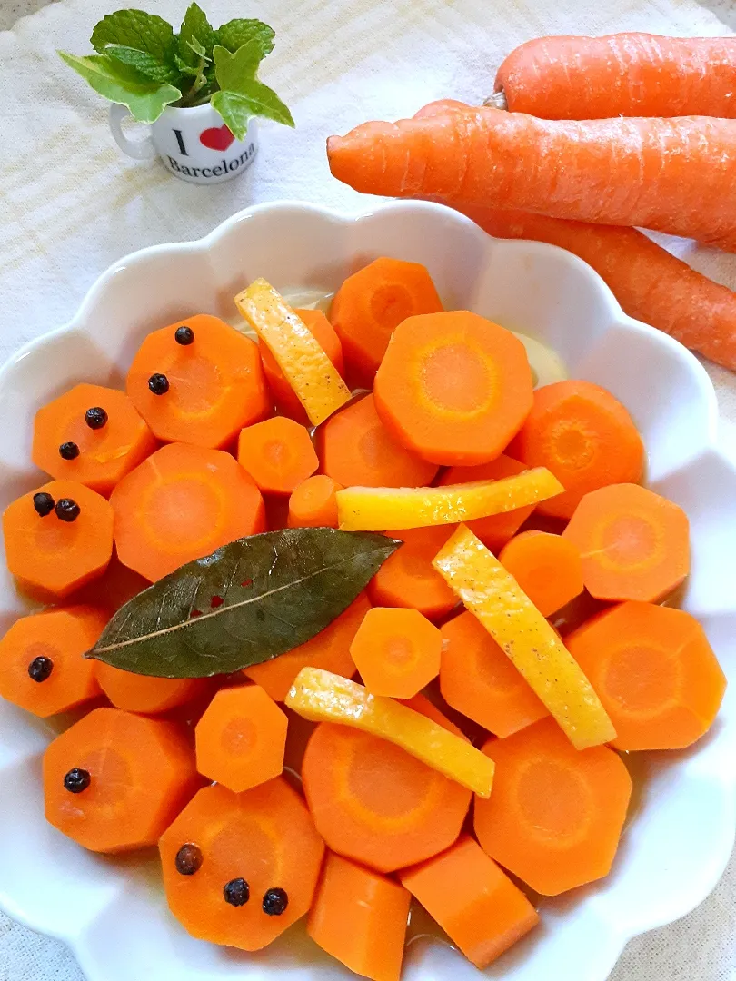 にんじんのレモン風味のコンソメ煮🥕|fumfumさん