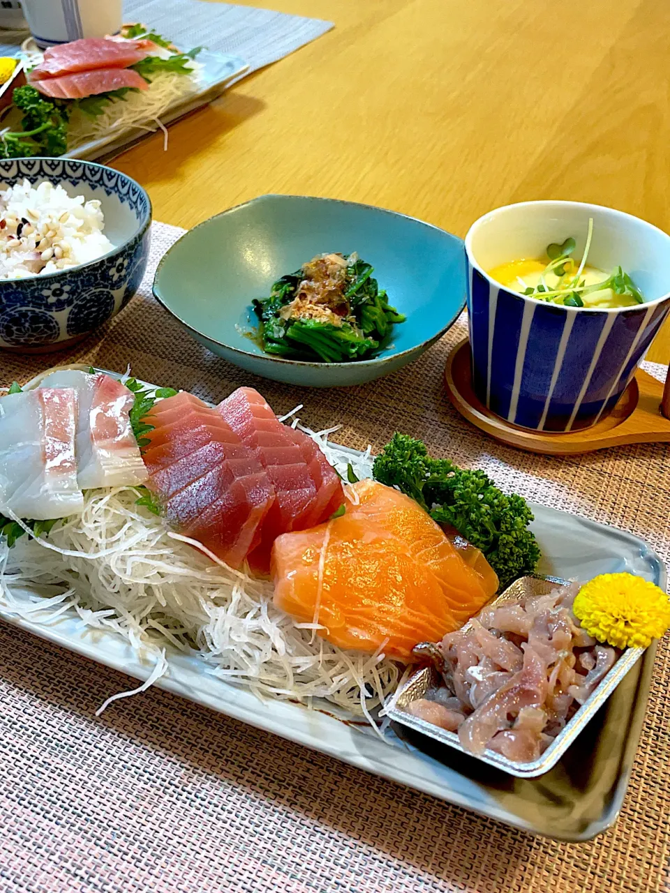 お刺身で晩御飯ーお刺身、茶碗蒸し、ほうれん草お浸し|Mikaさん