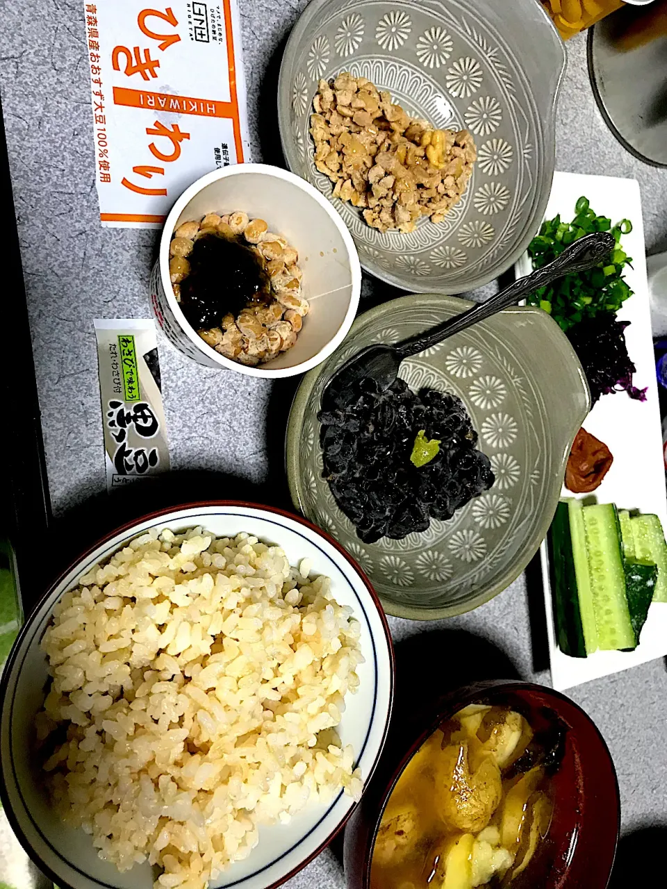 Snapdishの料理写真:いま流行りの納豆定食ふうに #夕飯 ロウカット玄米ご飯、納豆(青森大豆ひきわり納豆、わさび黒豆小粒納豆、しそ海苔小粒納豆)、薬味(きゅうり、梅、ザワークラウト、ネギ)、やわらかじゃが昆布味噌汁|ms903さん