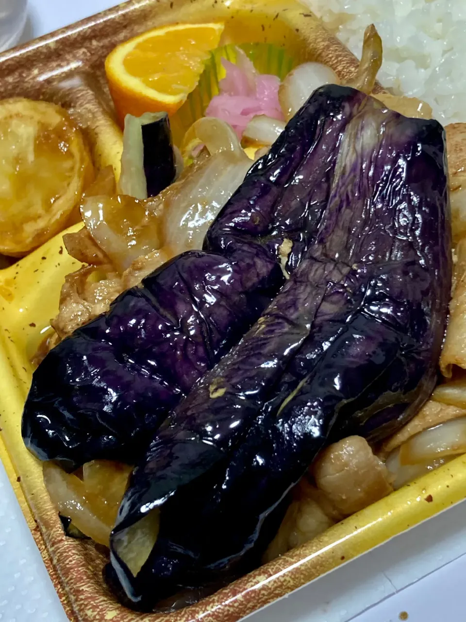 豚焼肉弁当🍱🐷茄子🍆のせ|Kojiさん