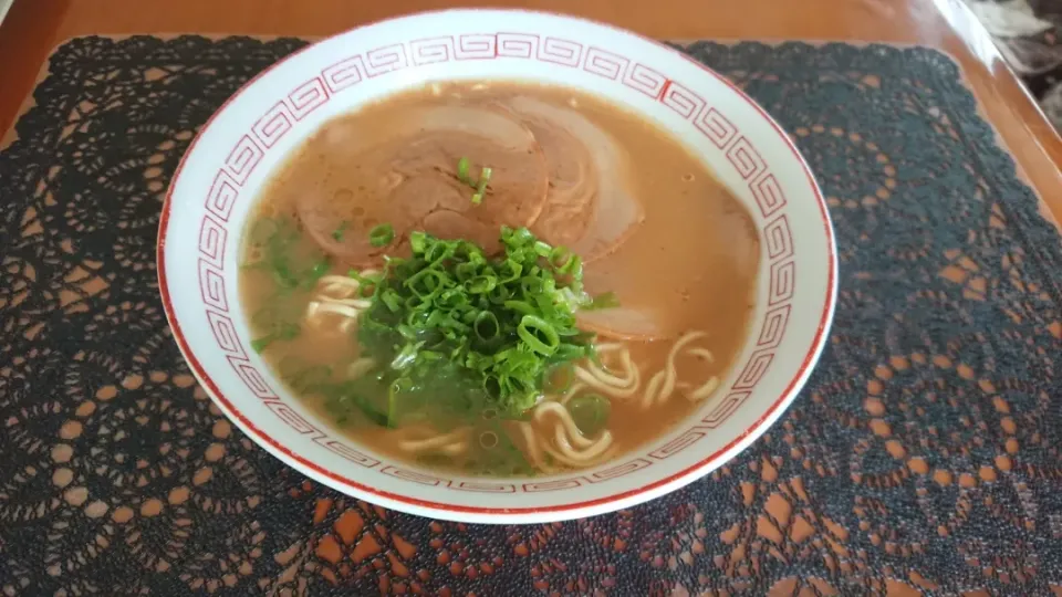 Snapdishの料理写真:ラーメン🍜|chikakoさん