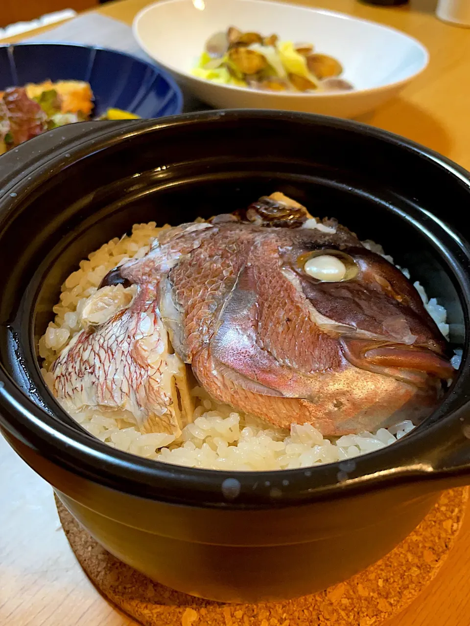 Snapdishの料理写真:鯛の土鍋ご飯|Mikaさん