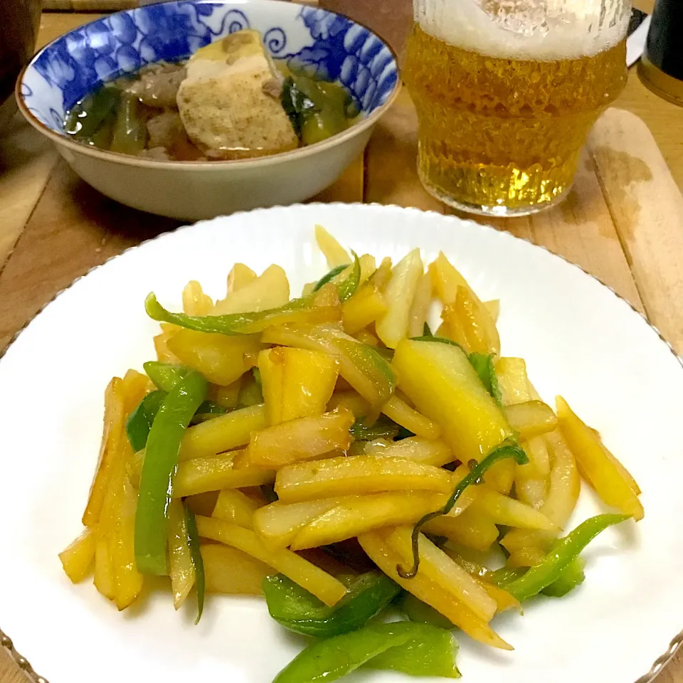 じゃがいも🥔とピーマン🫑の焦がし醤油炒め✨✨|みずはらさん