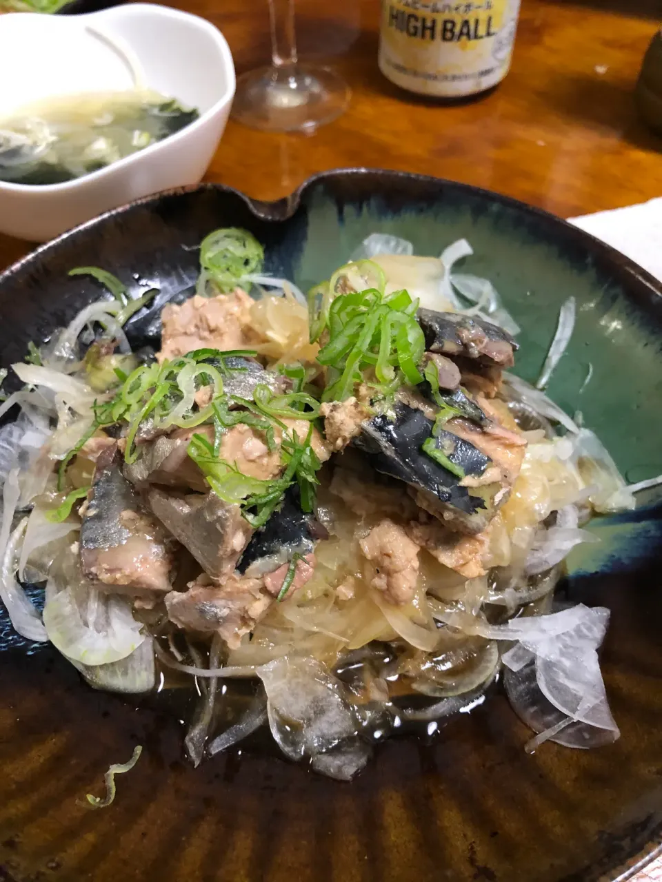 サバ缶と玉ねぎのポン酢がけ|さんだーさん