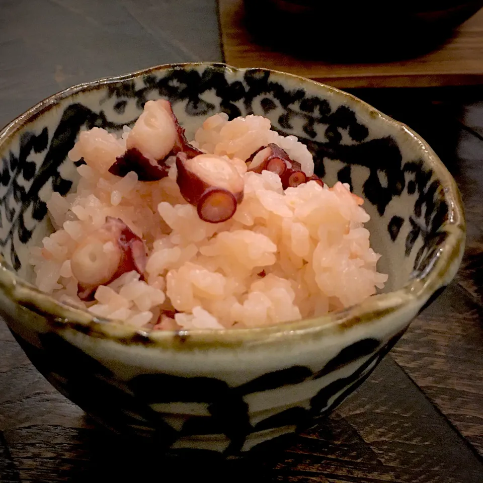 タコと赤梅酢の炊き込みご飯|イナコさん