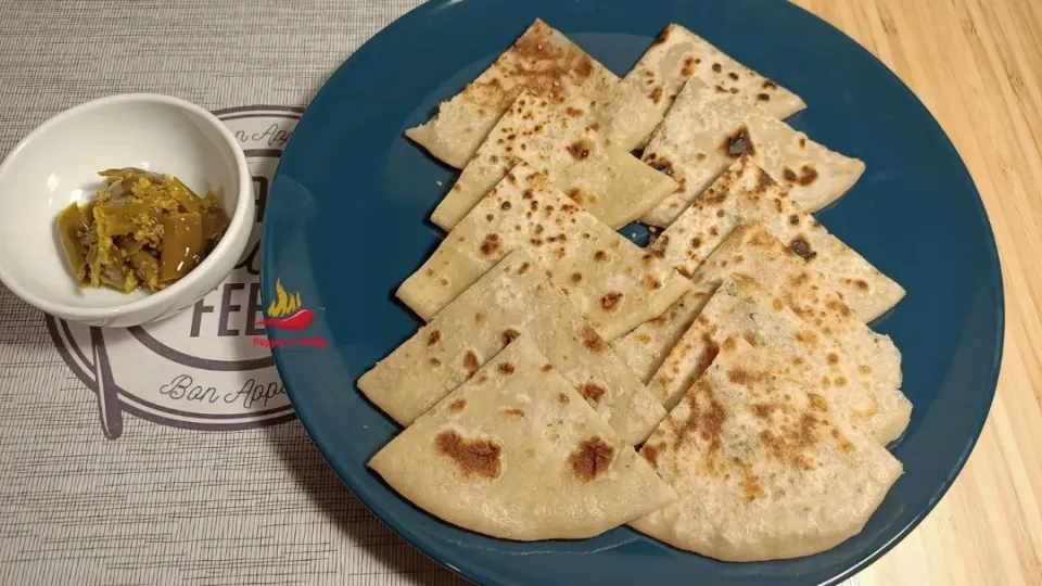 "LITTI"
SATTU KA PARATHA|Pepper n Chillyさん