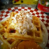 Yummy Waffles with #Peaches🍑🍑
#whippedcream #sprinkleofcinnamon🌷|Angelique Porteeさん