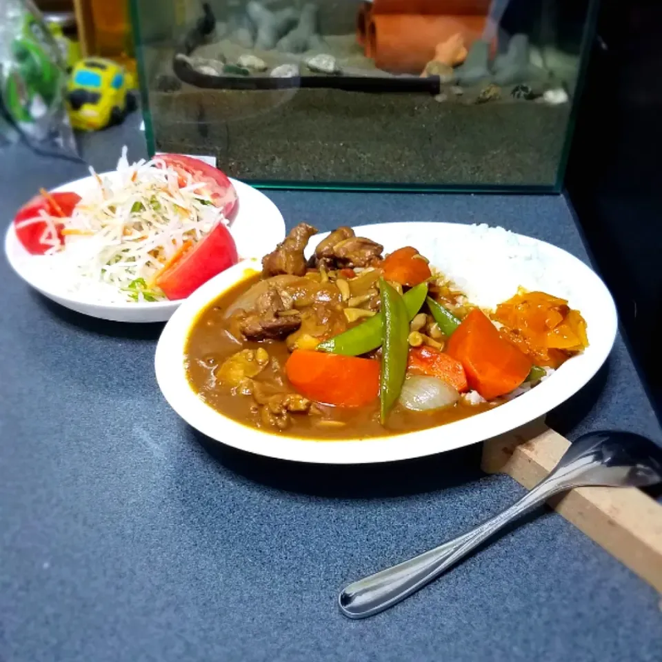 あえて見切り品トマトを使った、甘熟トマトチキンカレー🐓|masaki .fさん