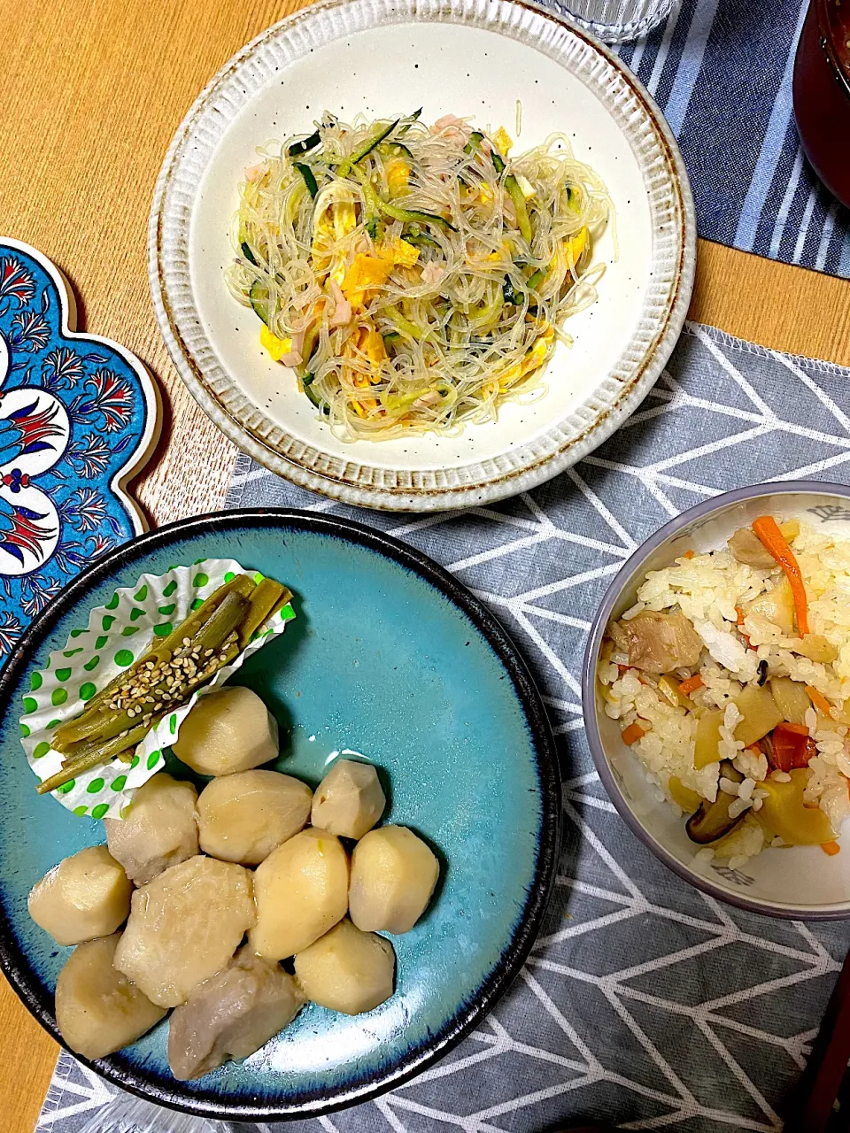 薄焼き卵入り春雨サラダ、イタドリのきんぴら、破竹のまぜご飯、里芋煮|1614さん