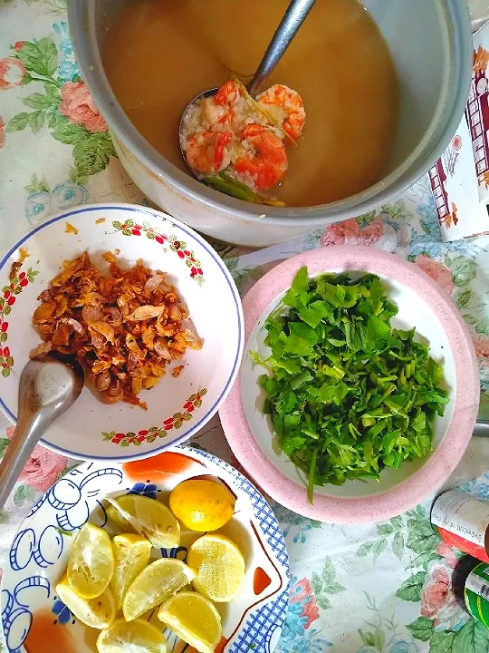 Shrimp boiled rice. Home made cook for Sunday breakfast.|Boomerangさん